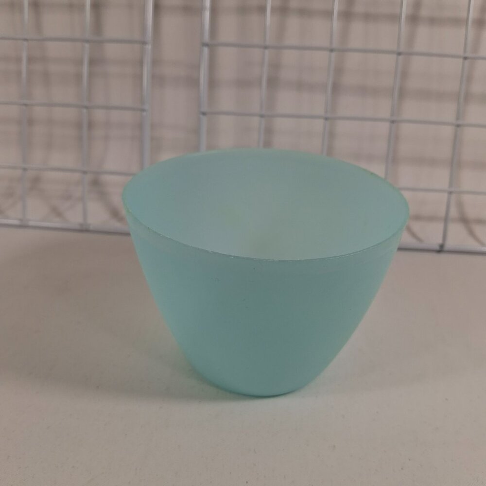 Vintage Collectible Tupperware #148 Wonderlier Bowl Lt Blue No Lid D 4.25xH 3 In